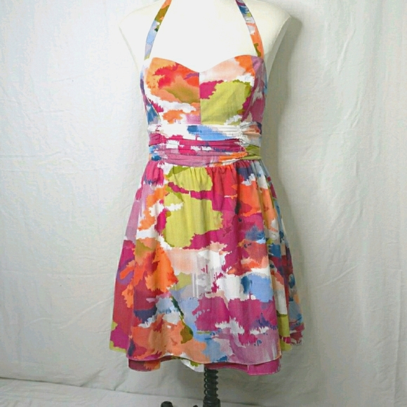 Guess Dresses & Skirts - EUC Halter Sun Dress, perfect for summer